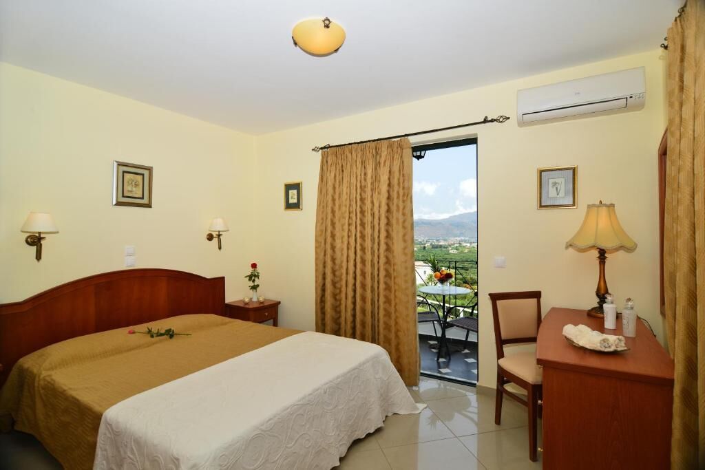 In-room safe, desk, soundproofing, iron/ironing board (on request)