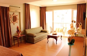 Suite, 1 Double Bed with Sofa bed