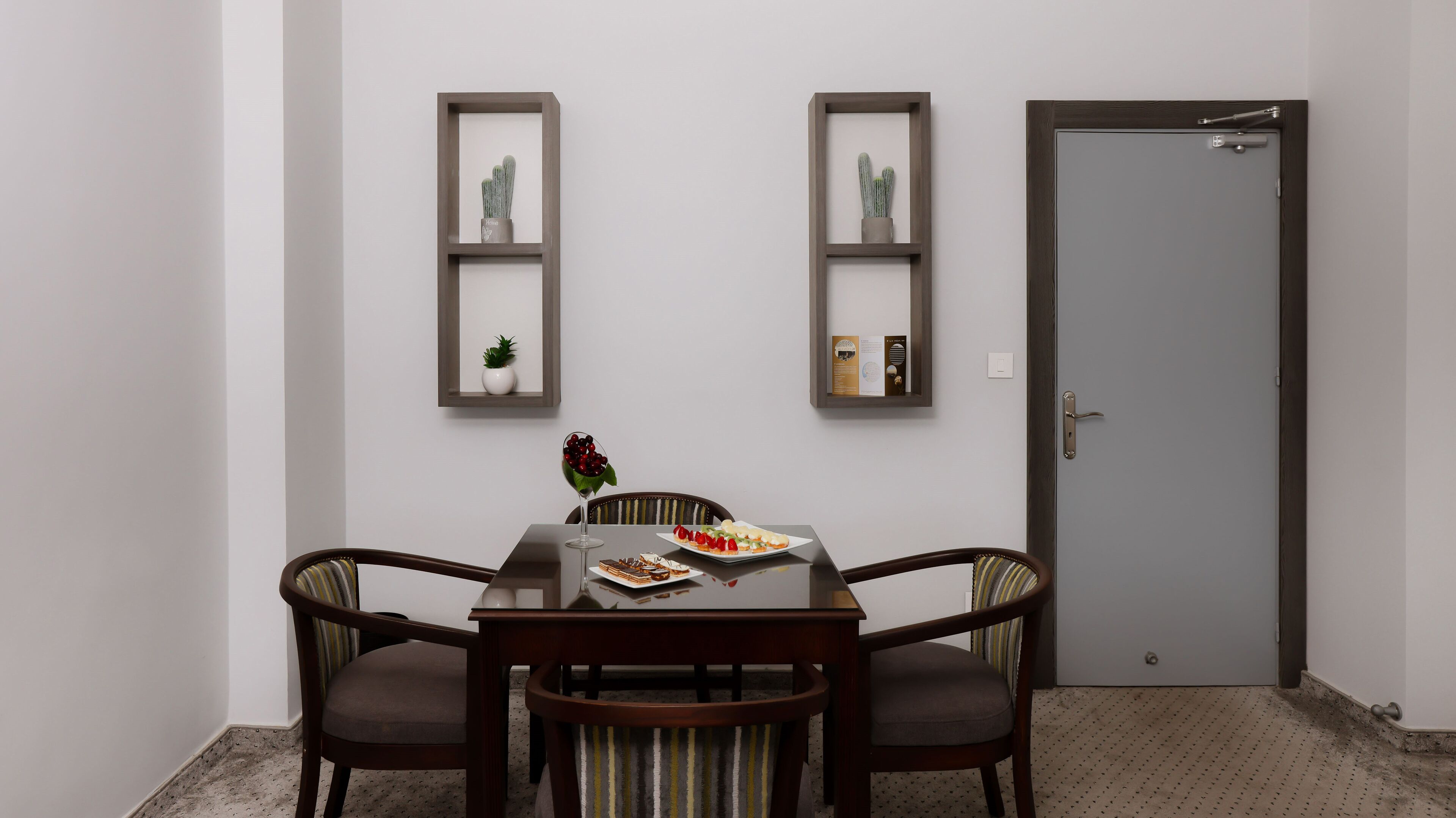 Select Comfort beds, minibar, in-room safe, soundproofing