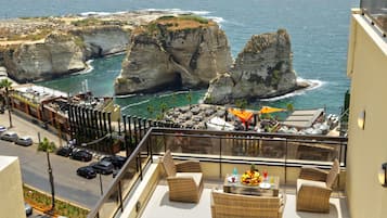 Panoramic Room | Terrace/patio