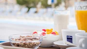 Café da manhã com buffet todos os dias mediante uma taxa