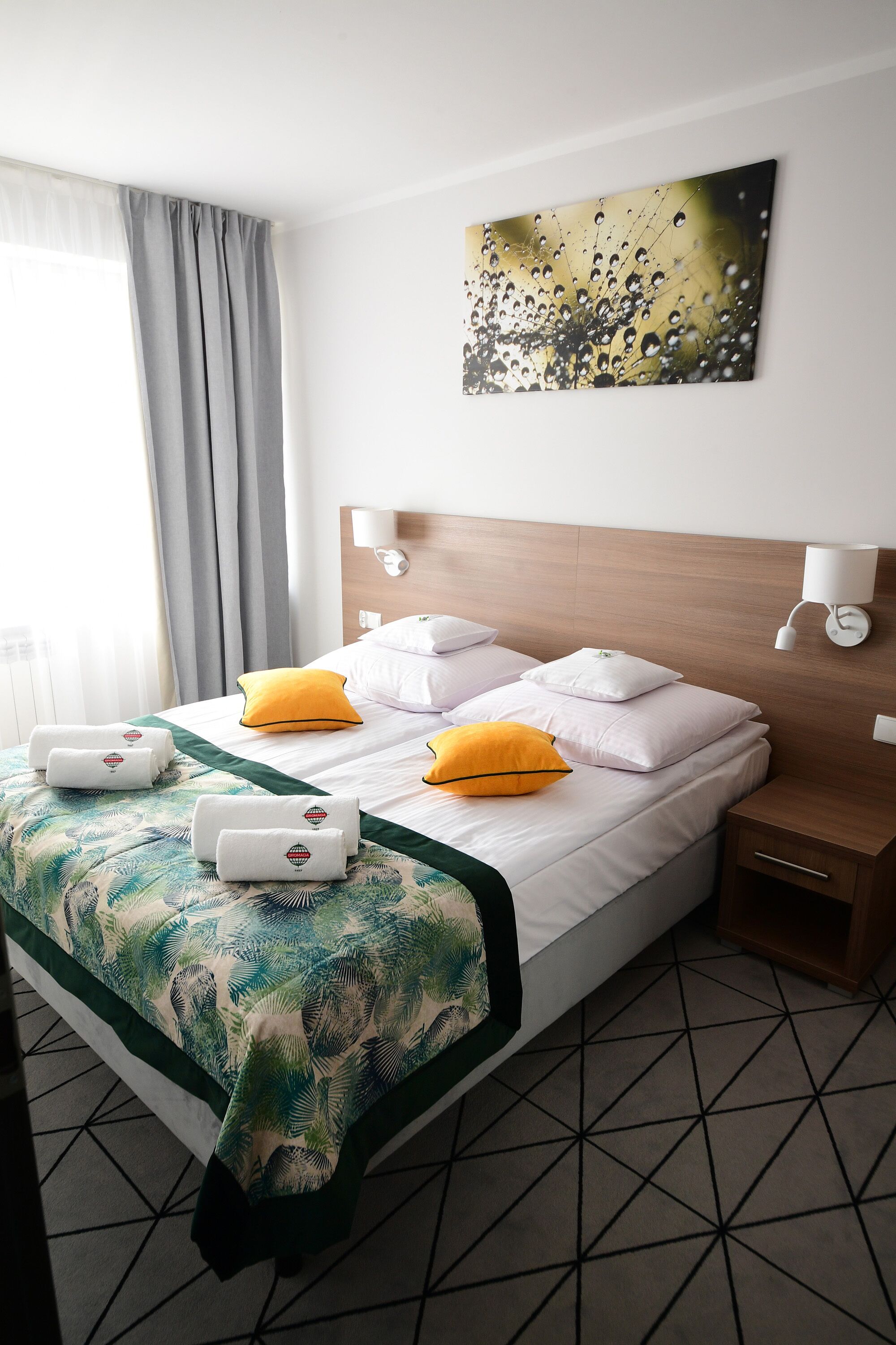 Comfort Double or Twin Room, 1 Bedroom | Desk, blackout drapes, free WiFi, bed sheets