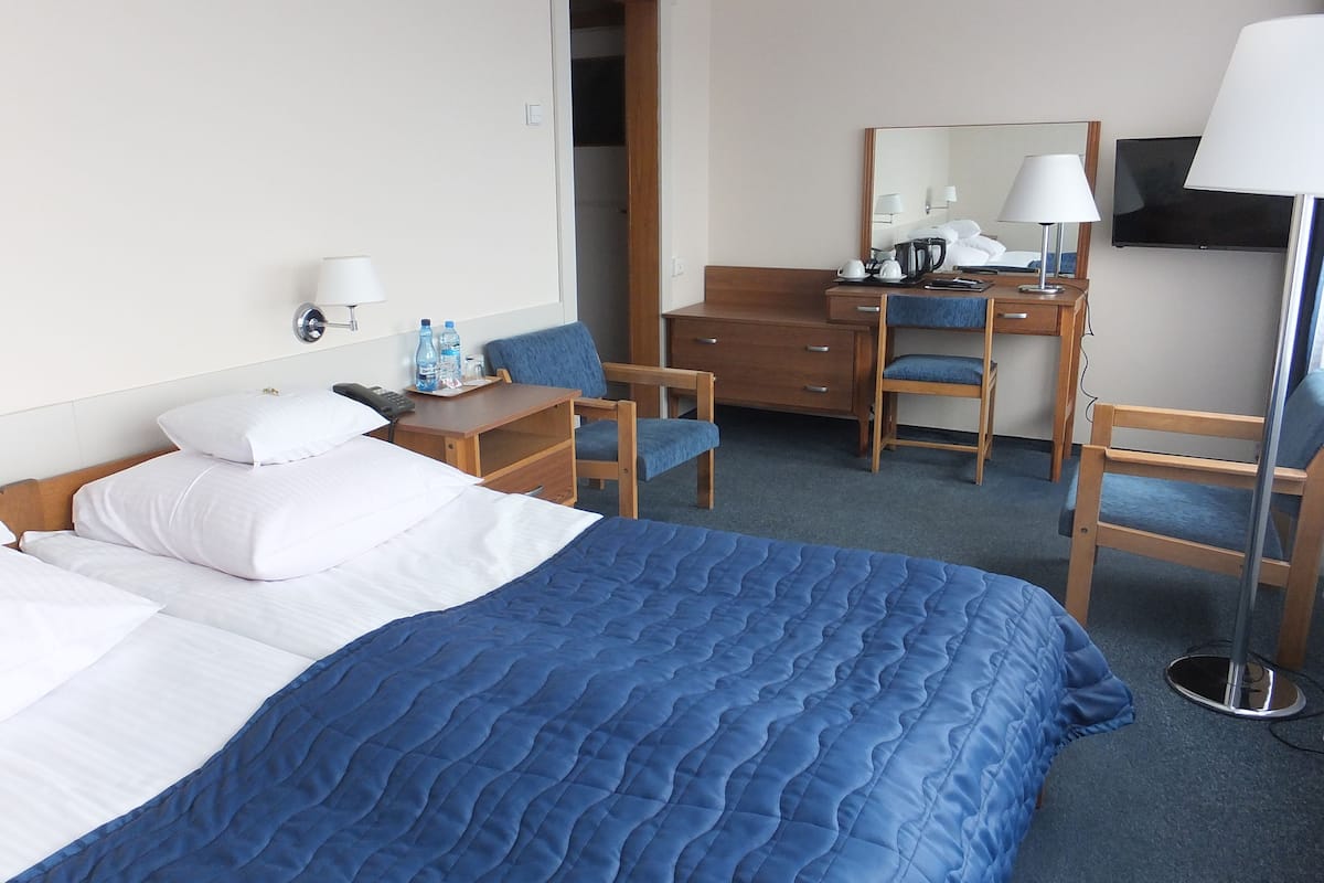 Standard Double or Twin Room | 1 bedroom, desk, blackout drapes, free WiFi