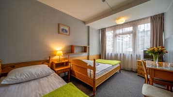 Standard Twin Room | In-room safe, desk, iron/ironing board, free WiFi