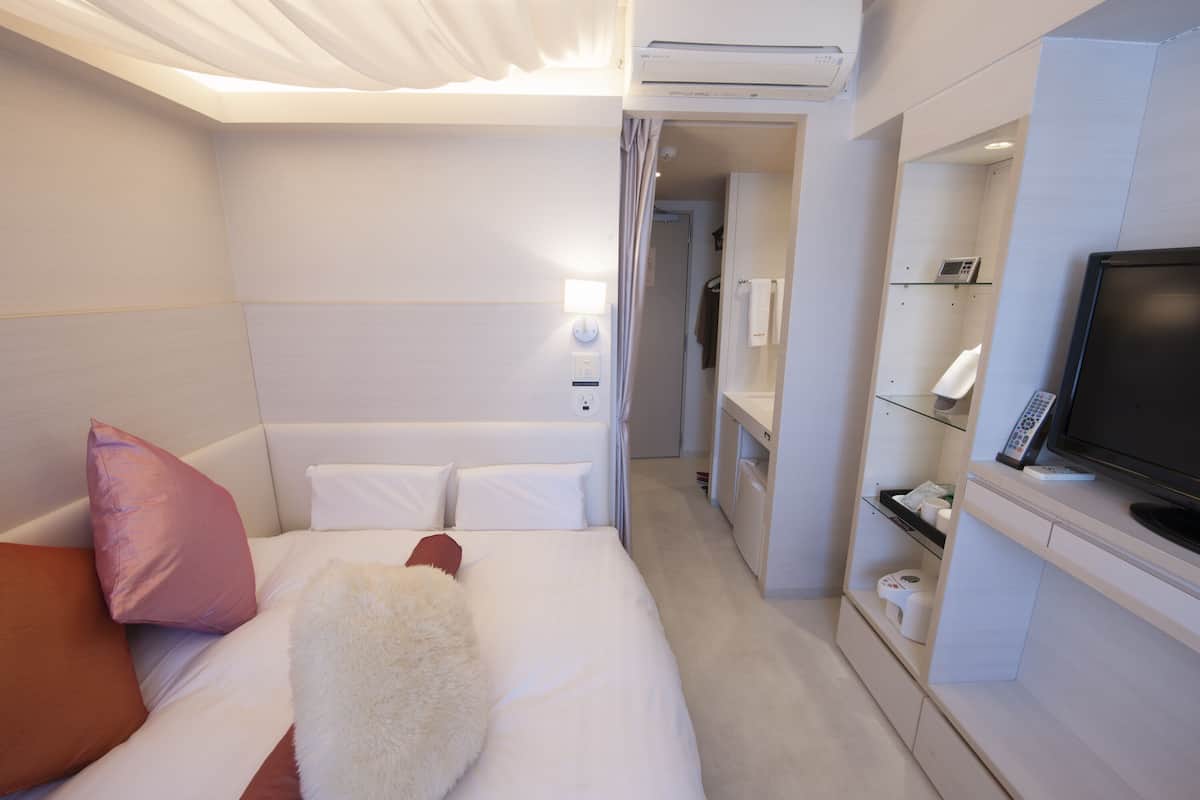 down duvets, in-room safe, desk, blackout curtains