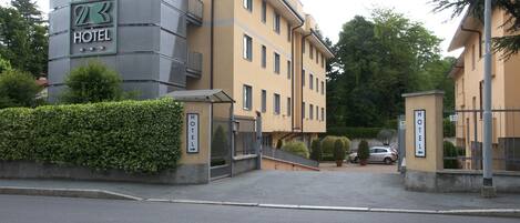 Fachada de la propiedad