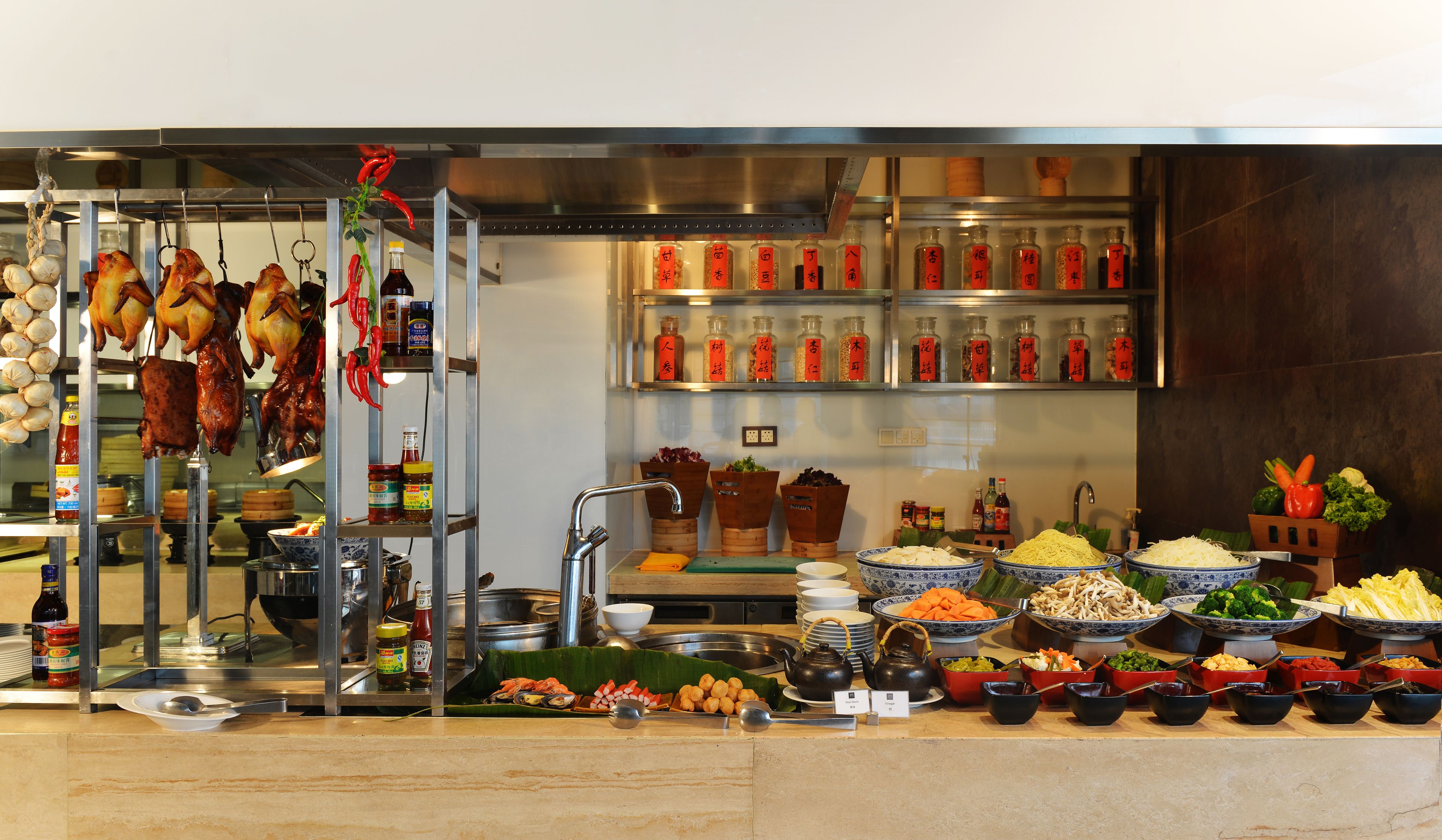 3 restaurants, breakfast, lunch, dinner served; international cuisine