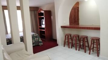 Habitación triple estándar | Wifi gratis y ropa de cama
