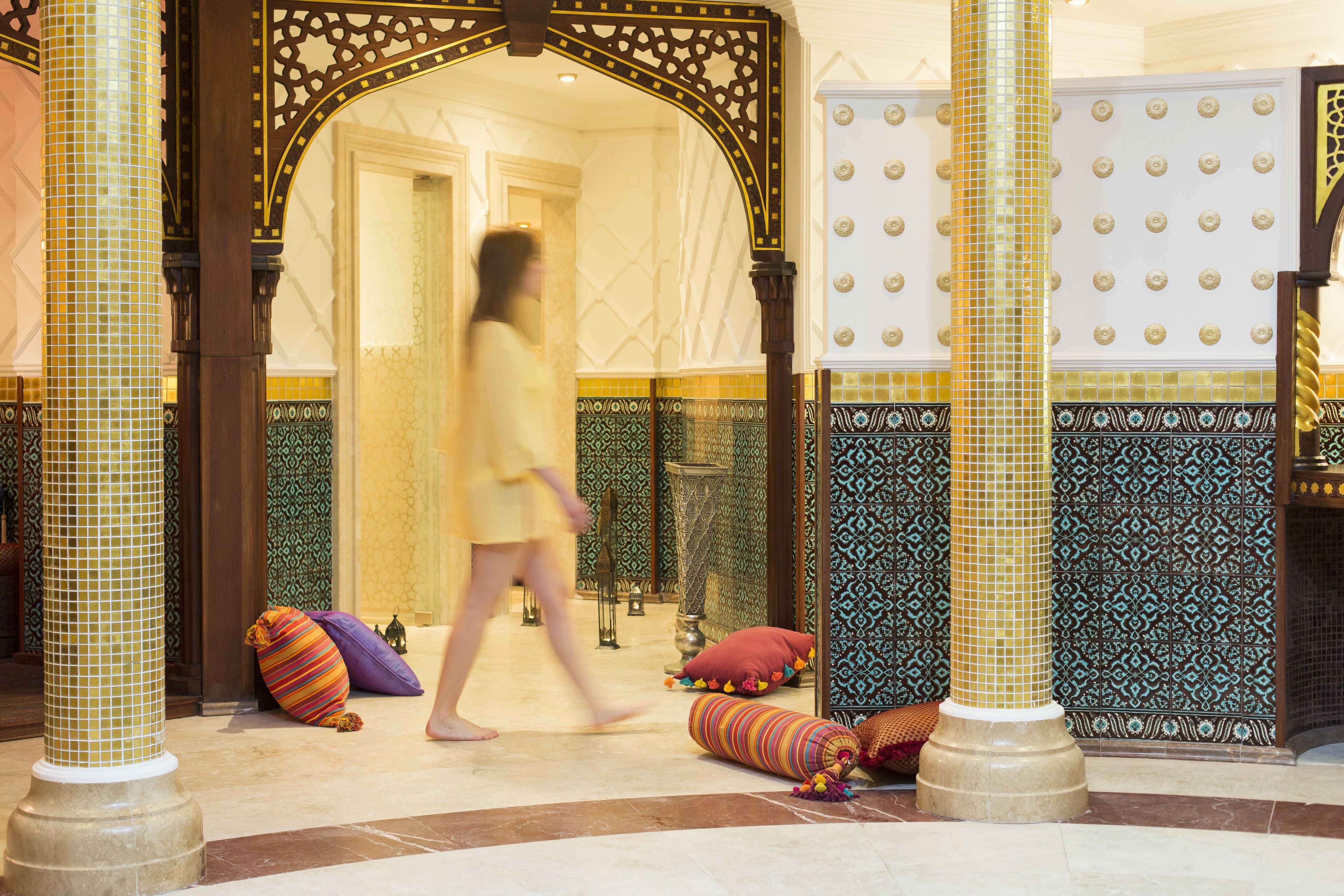 Couples treatment room(s), sauna, hot tub, steam room