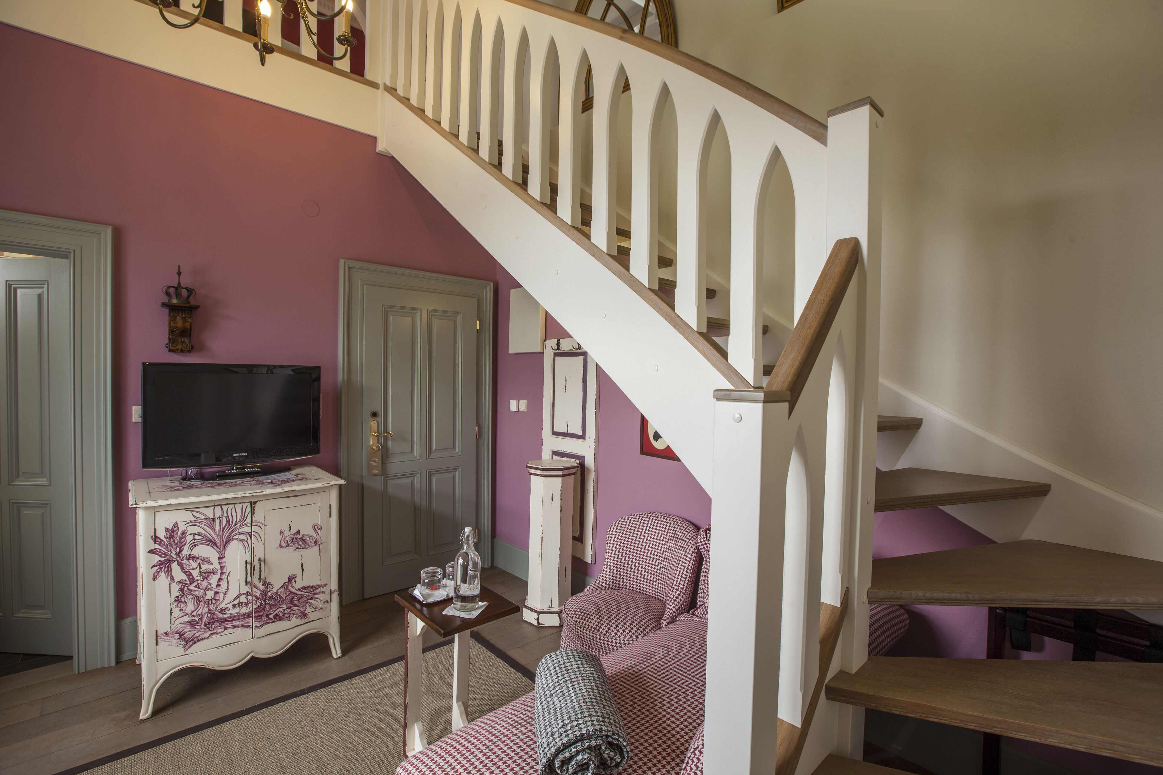 junior suite | hypo-allergenic bedding, minibar, in-room safe, individually decorated