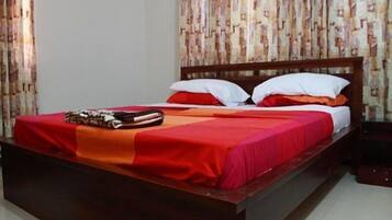 Minibar, desk, blackout curtains, free WiFi