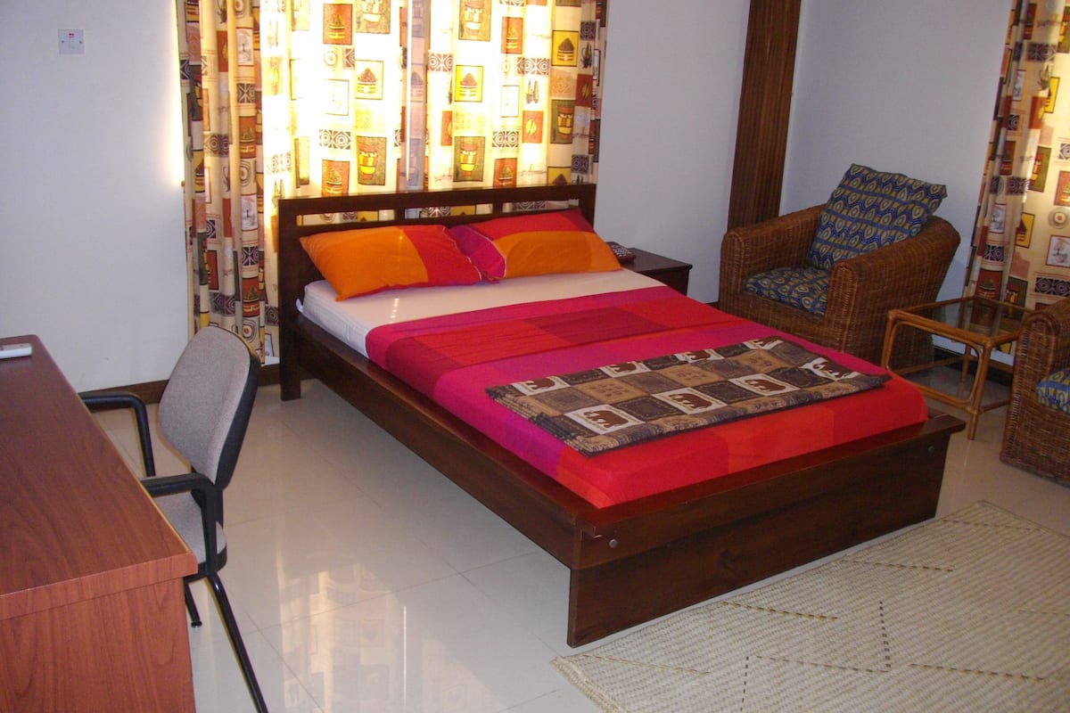 standard room | minibar, desk, blackout curtains, free wifi