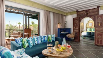 Hochwertige Bettwaren, Minibar, Zimmersafe, Schreibtisch