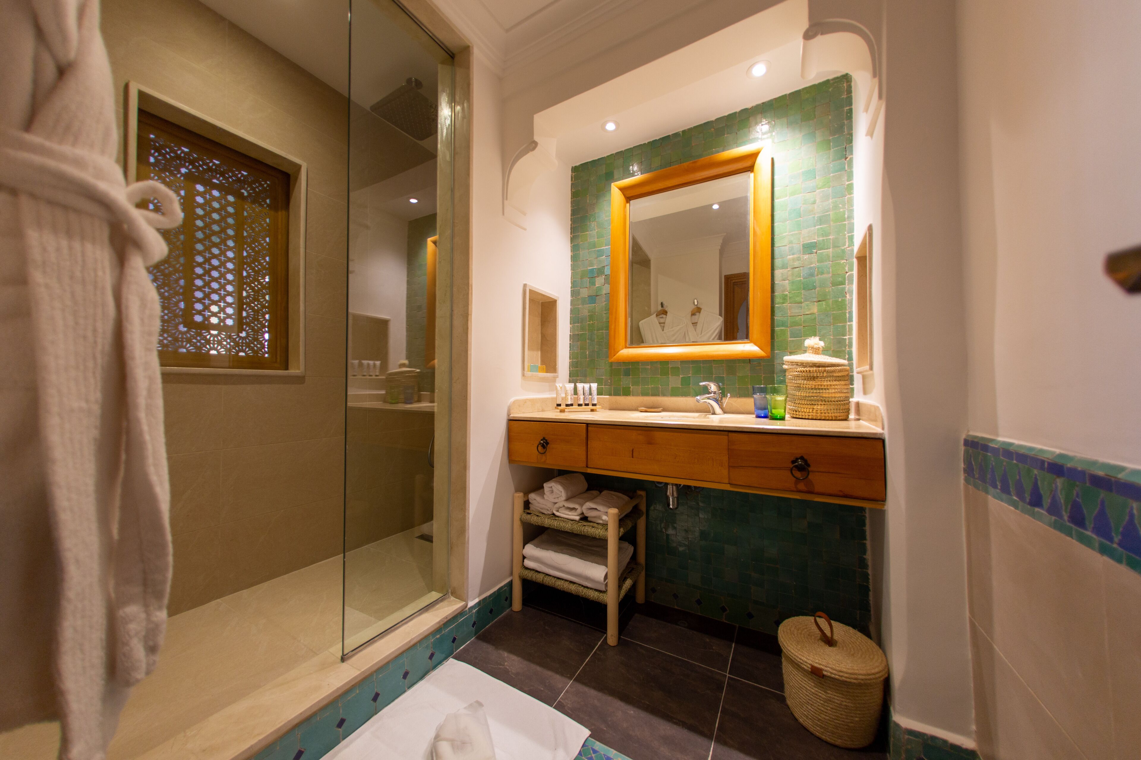 Combined shower/tub, free toiletries, hair dryer, bathrobes