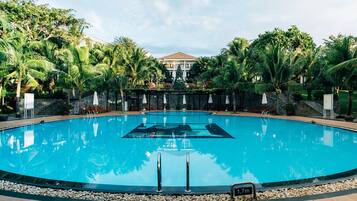Outdoor pool, pool umbrellas, pool loungers