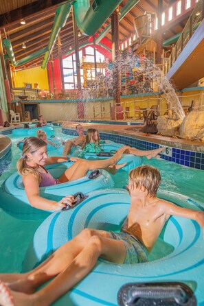 Water park - Grand Country Waterpark Resort (Branson)