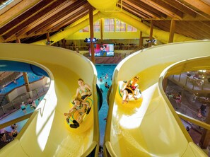 Water park - Grand Country Waterpark Resort (Branson)