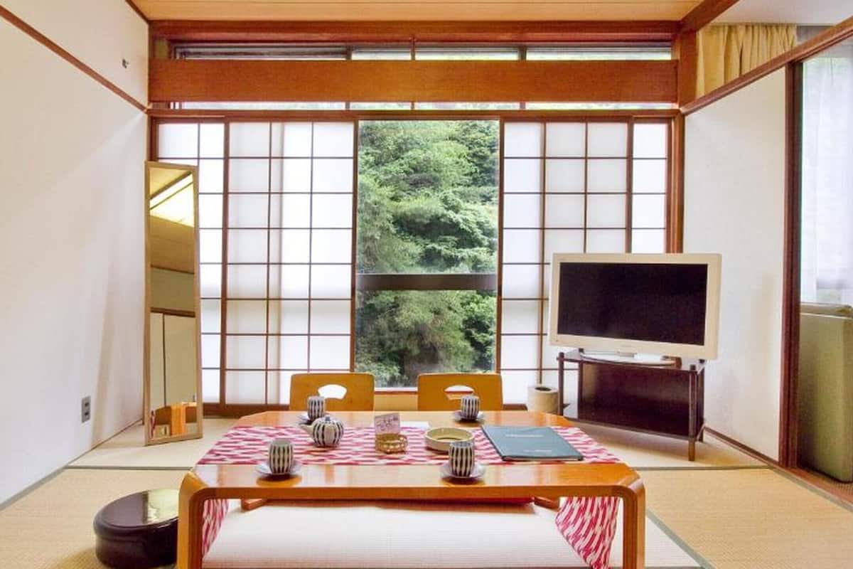 Zimmer im japanischen Stil, Bergblick