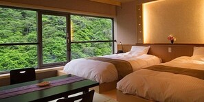 Premier Twin Room, Non Smoking, Mountain View | Desk, free WiFi, bed sheets - Okudogo Ichiyunomori (Matsuyama)