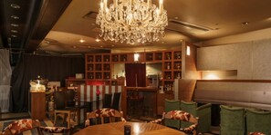 Bar (in der Unterkunft)