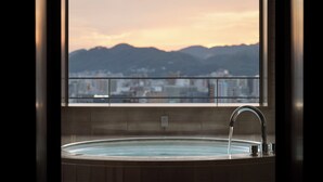 Junior Suite, Non Smoking | Bathroom | Separate bathtub and shower, rainfall showerhead, designer toiletries - THE ORIENT (Kobe)