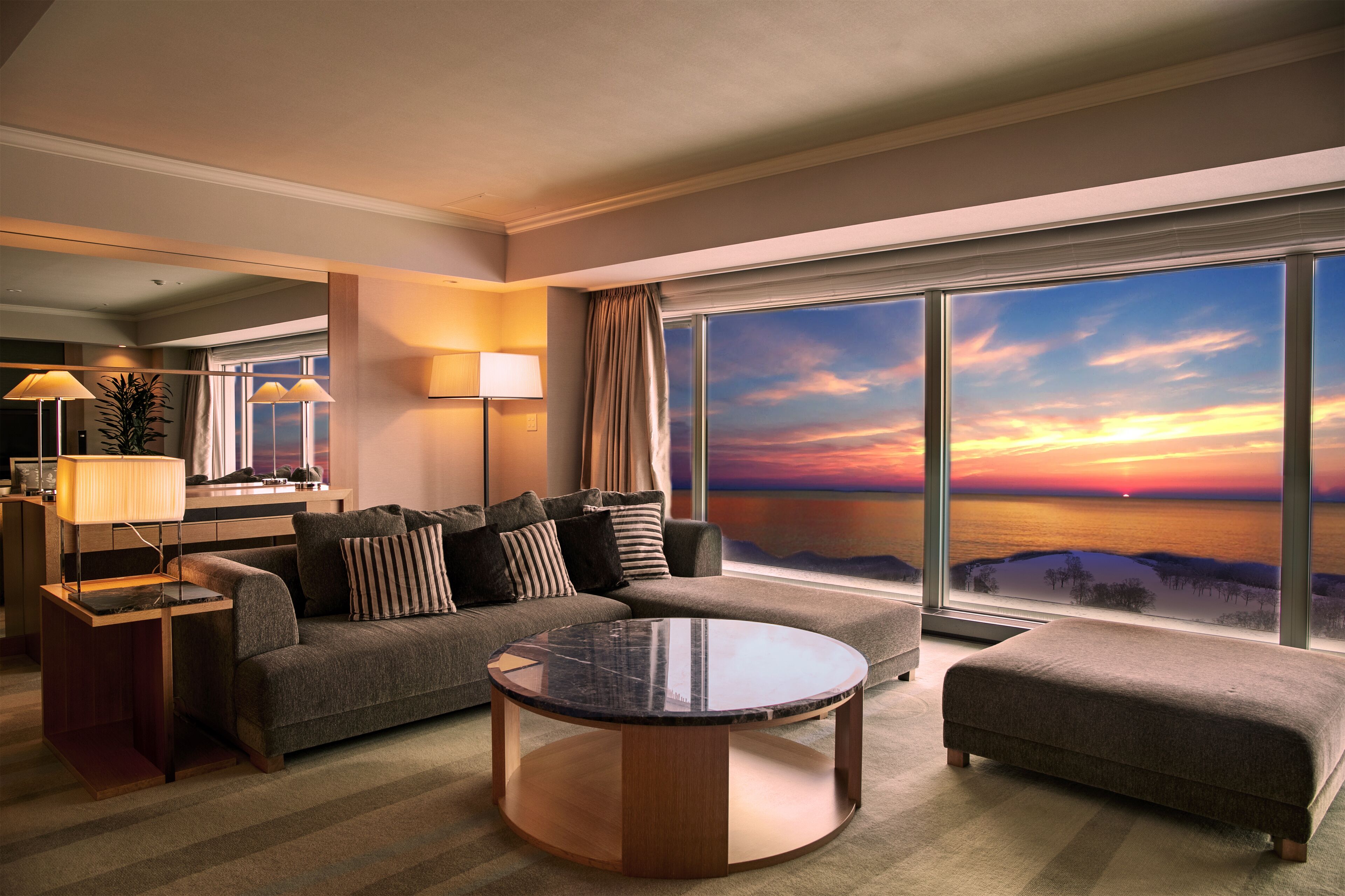 Executive Twin Room, 1 Bedroom, Non Smoking | In-room safe, desk, blackout drapes, iron/ironing board