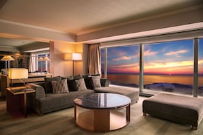 Kamar Twin Eksekutif, 1 kamar tidur, Bebas Asap Rokok | Brankas, meja kerja, tirai kedap cahaya, dan setrika/meja setrika