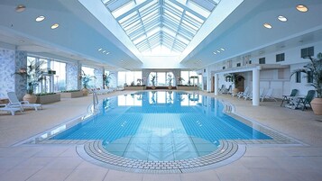 Indoor pool, pool loungers