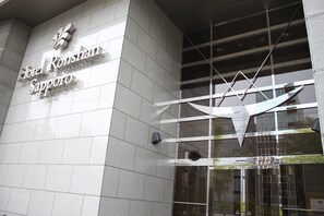 وحدات دش مع أحواض استحمام، مستلزمات مجانية للعناية الشخصية، مجففات شعر