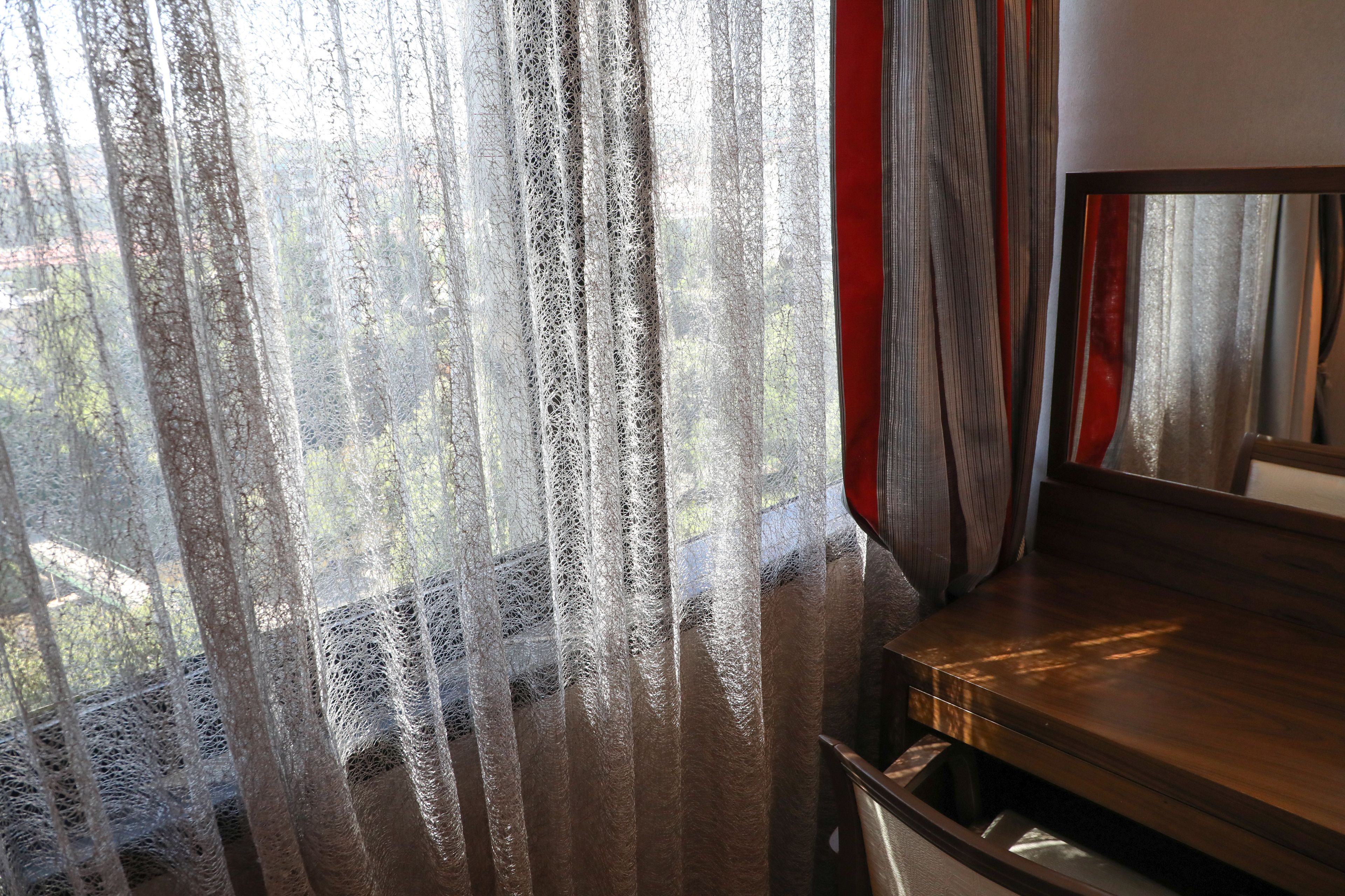 in-room business centre