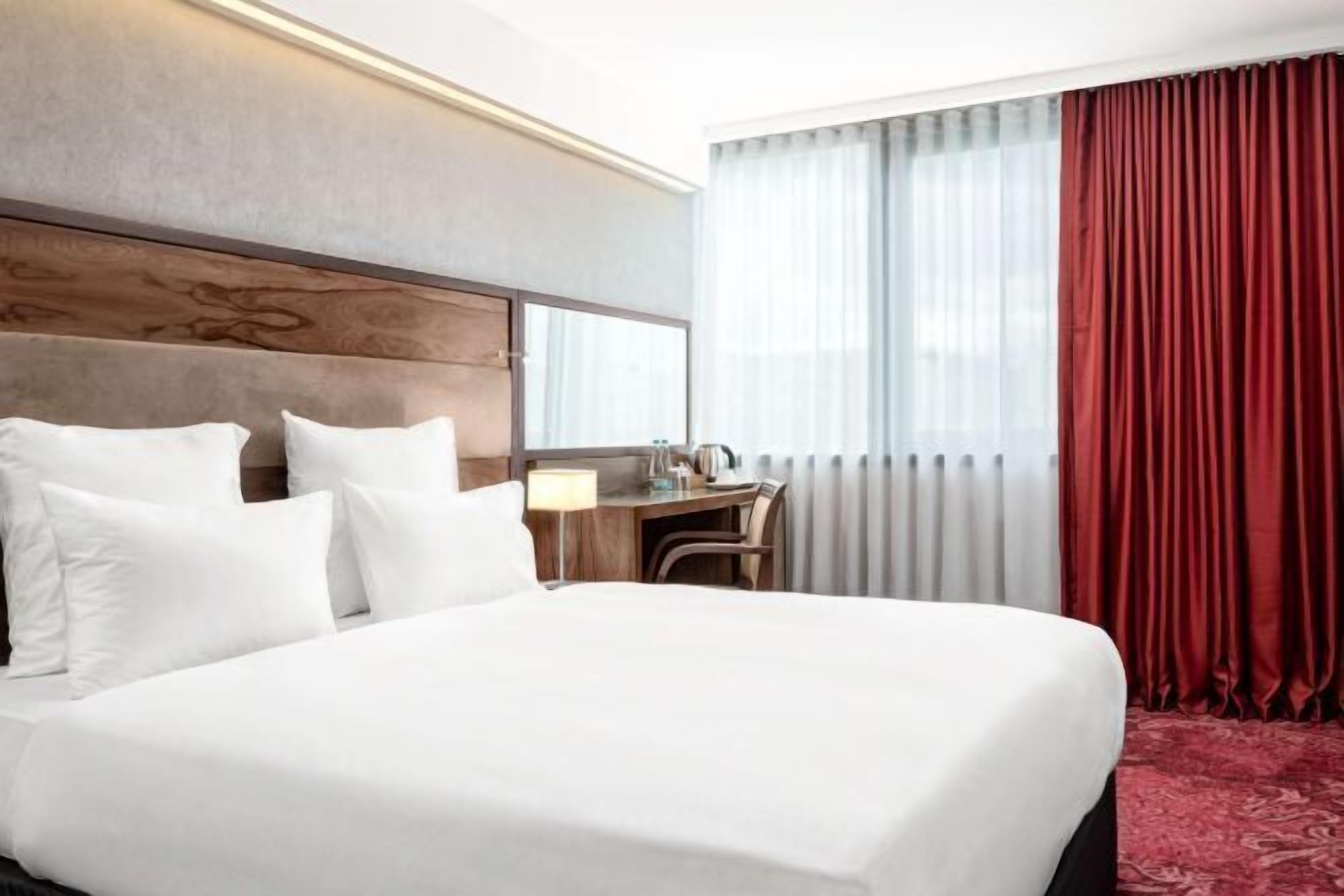 Minibar, in-room safe, desk, soundproofing