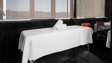 Minibar, in-room safe, desk, soundproofing