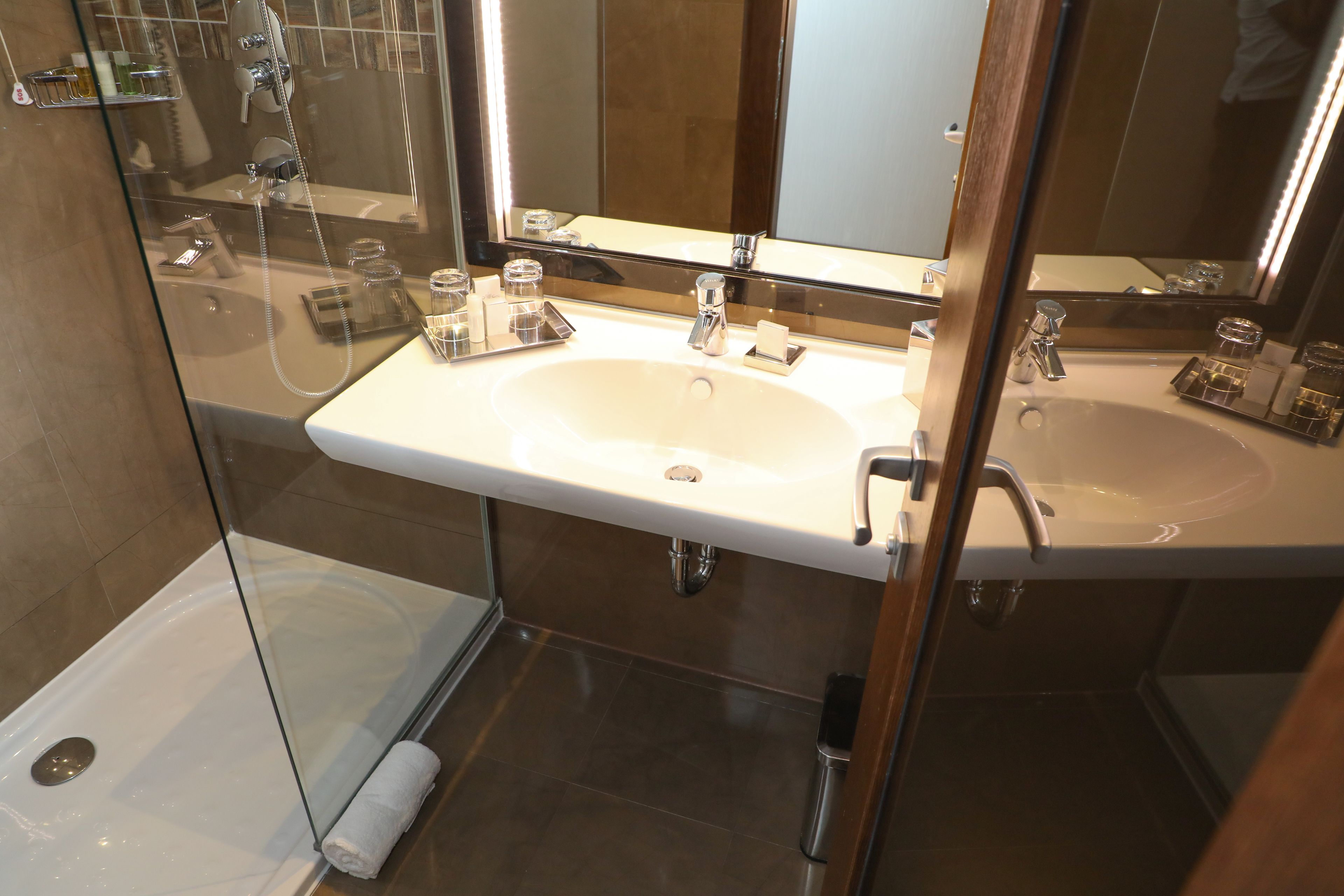 superior double room, 1 queen bed | bathroom | eco-friendly toiletries, hair dryer, slippers, towels