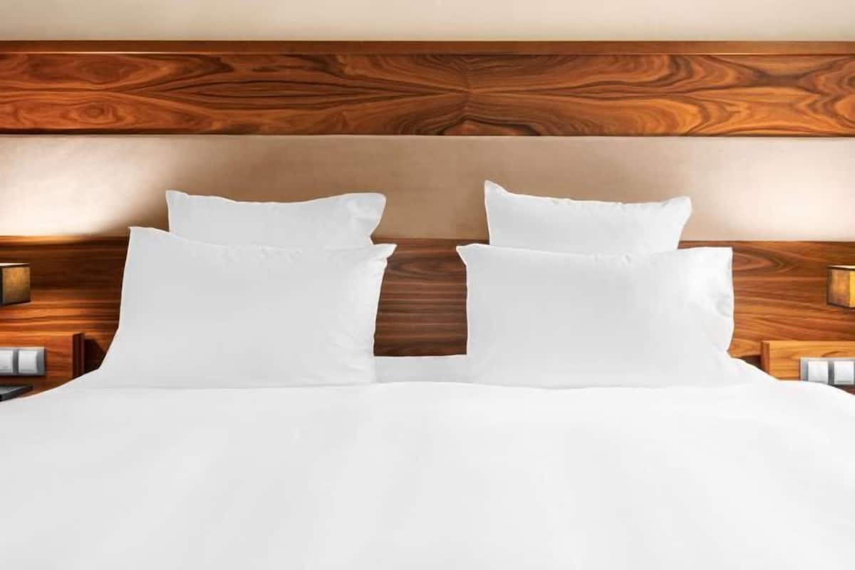 Minibar, in-room safe, desk, soundproofing