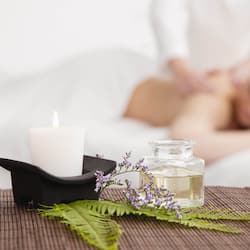 Couples treatment rooms, sauna, steam room, body treatments