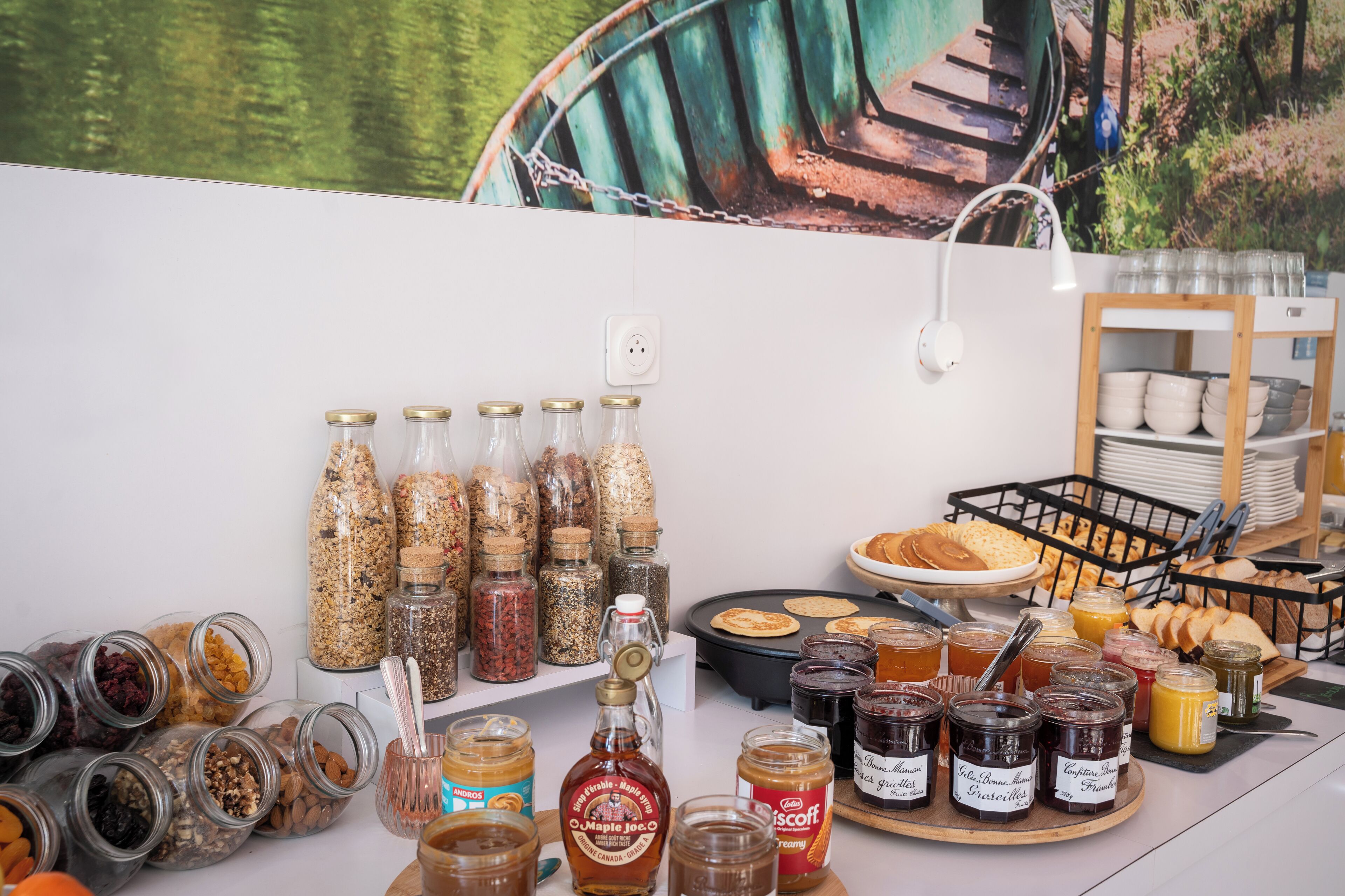 Tägliches Frühstücksbuffet gegen Gebühr