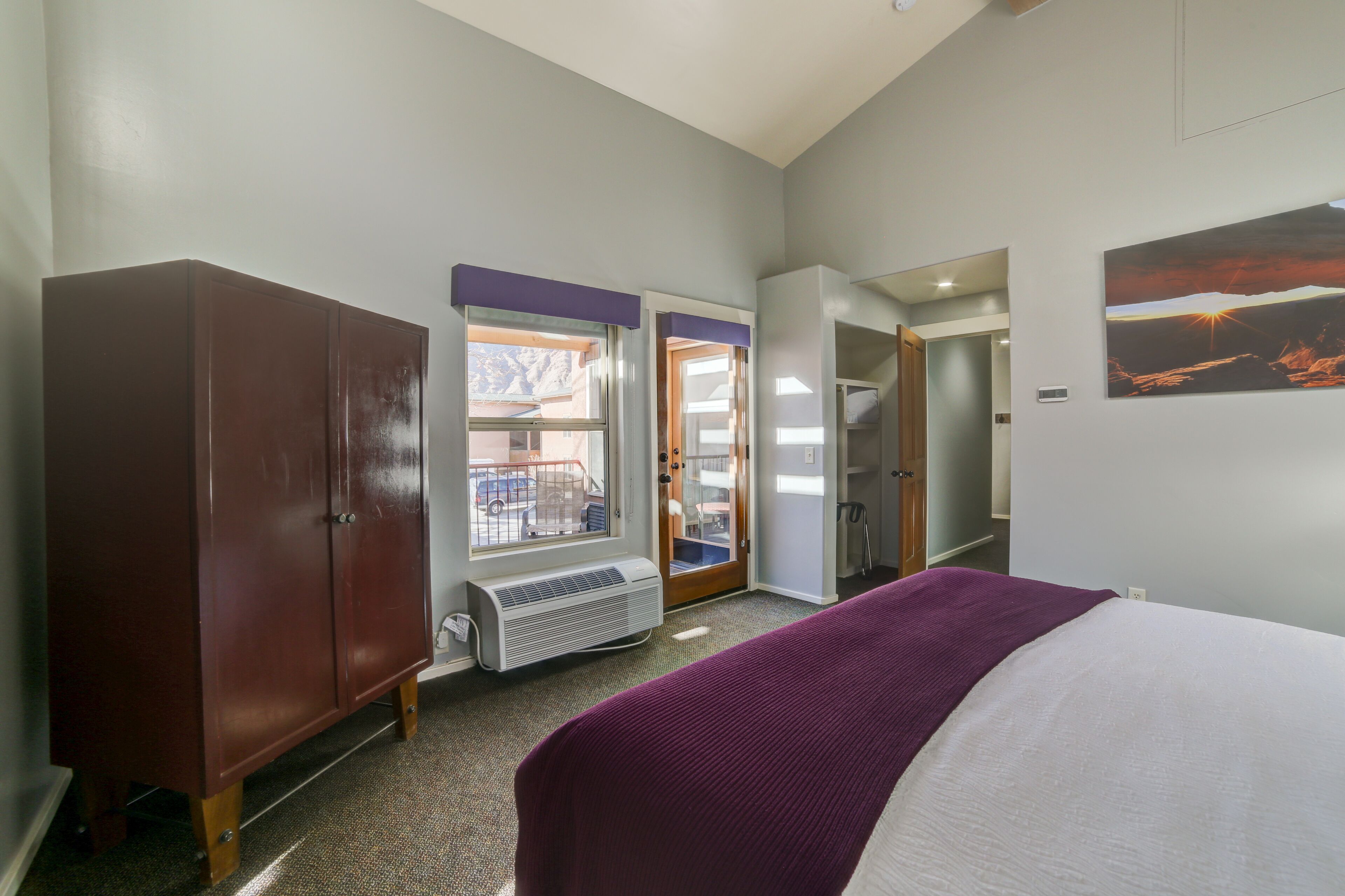 standard suite, 1 king bed with sofa bed | 1 bedroom, in-room safe, individually decorated, blackout curtains