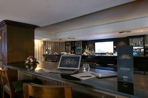 2 barer/lounger, takterrassebar, vinbar og lobbylounge