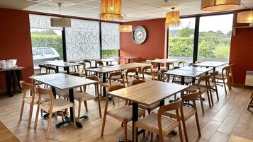Colazione a buffet a pagamento, servita tutte le mattine