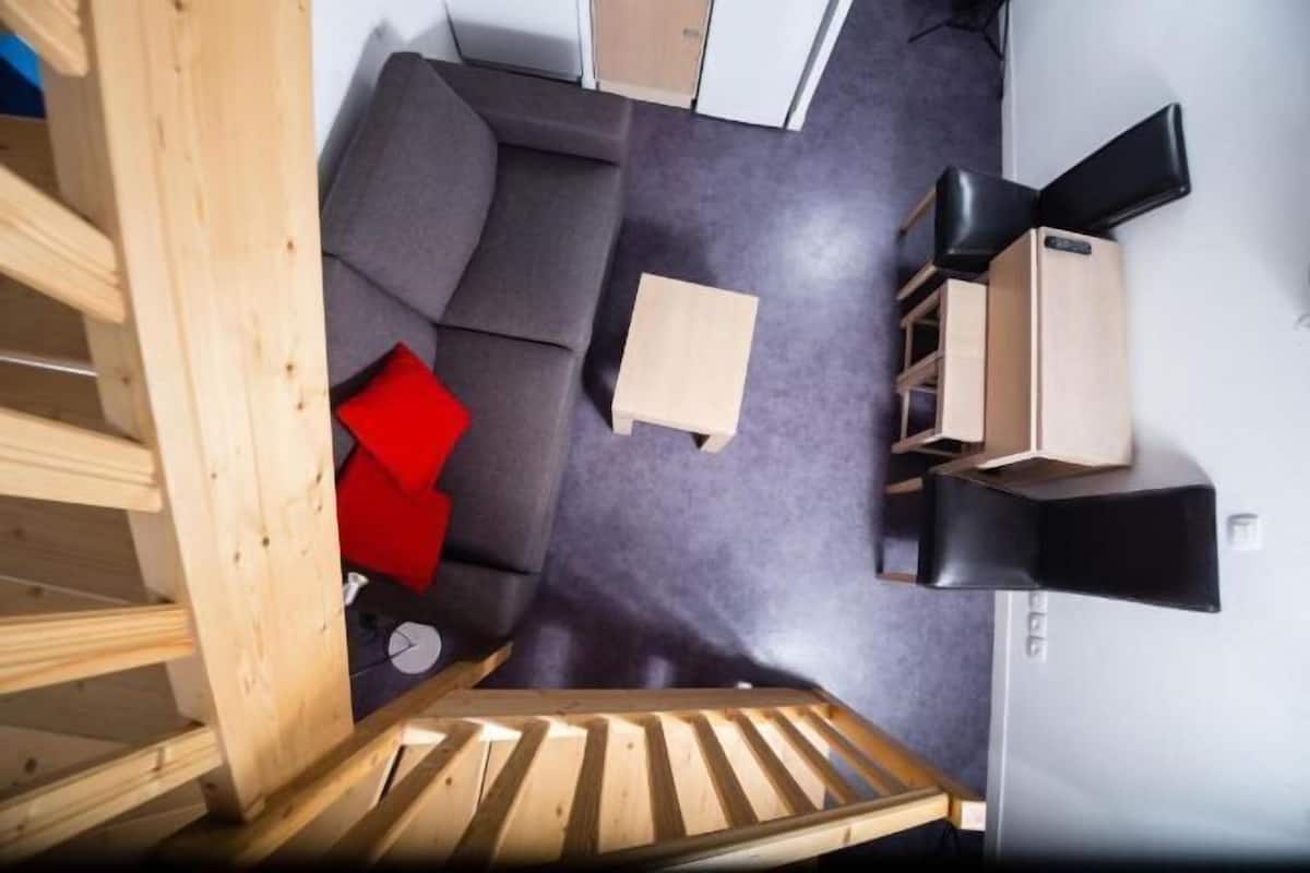 Living area | Flat-screen TV