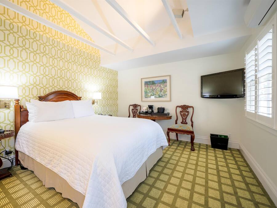 1 bedroom, premium bedding, pillow-top beds, individually decorated