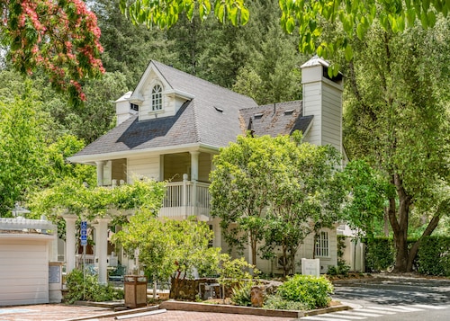 The Bergson, BW Signature Collection