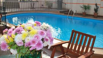 Outdoor pool, pool umbrellas