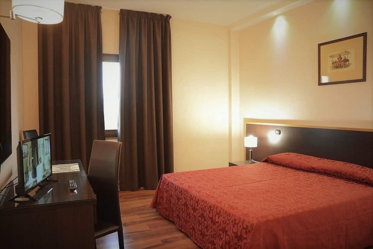 Minibar, in-room safe, desk, soundproofing