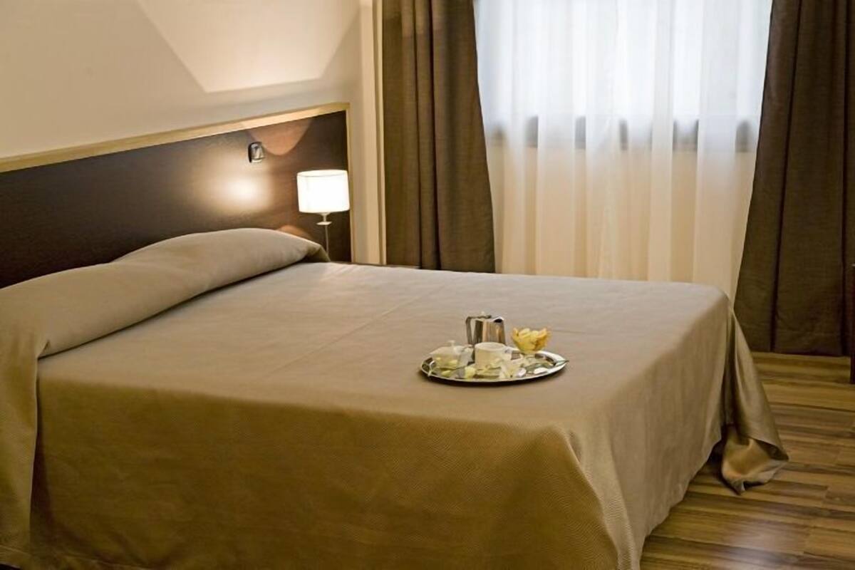 Minibar, in-room safe, desk, soundproofing