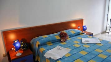 Una scrivania, culle/letti per bambini (a pagamento), Wi-Fi gratuito