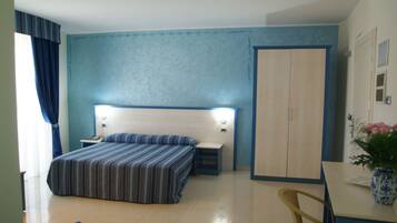 Draps italiens Frette, matelas Select Comfort, minibar