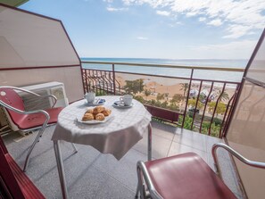 Balcony view - Checkin Garbí (Calella)