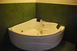 Suite, Jetted Tub | Bathroom | Shower