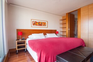 Studio | Luxe beddengoed, een kluis op de kamer, individueel gedecoreerd